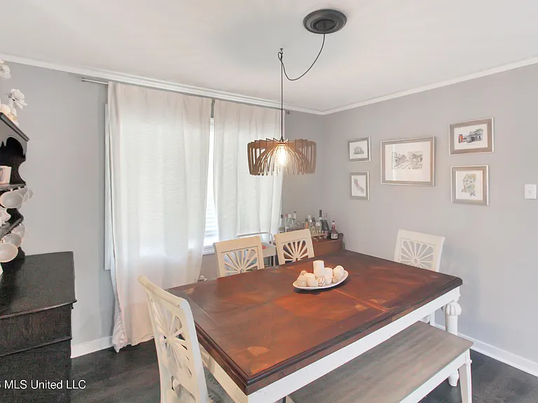 1849 Parkridge Dr — Photo 17