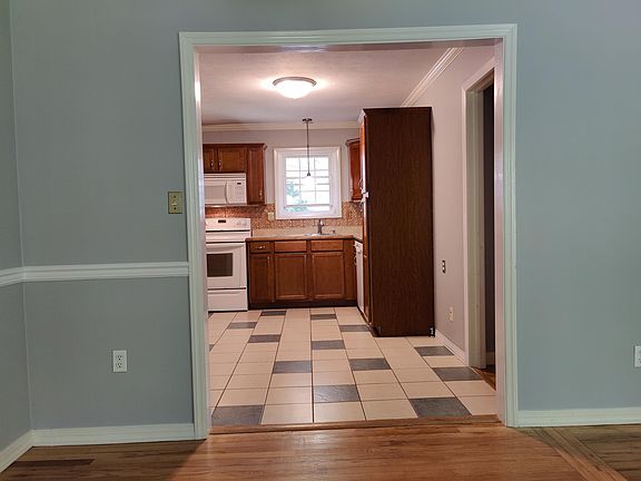 5th image of 148 Parsons Dr SE