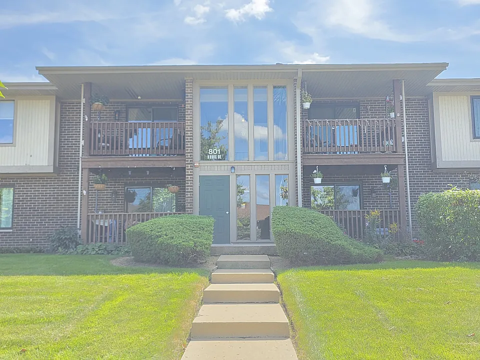 801 Brook Dr #3