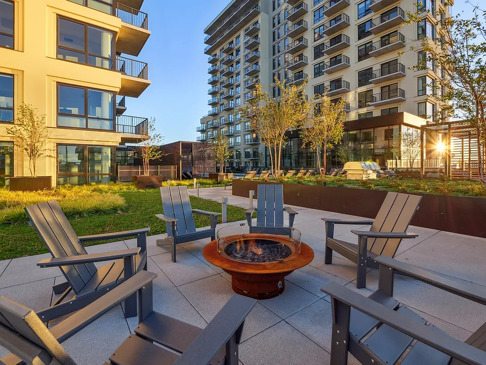 18 Dock Apartments