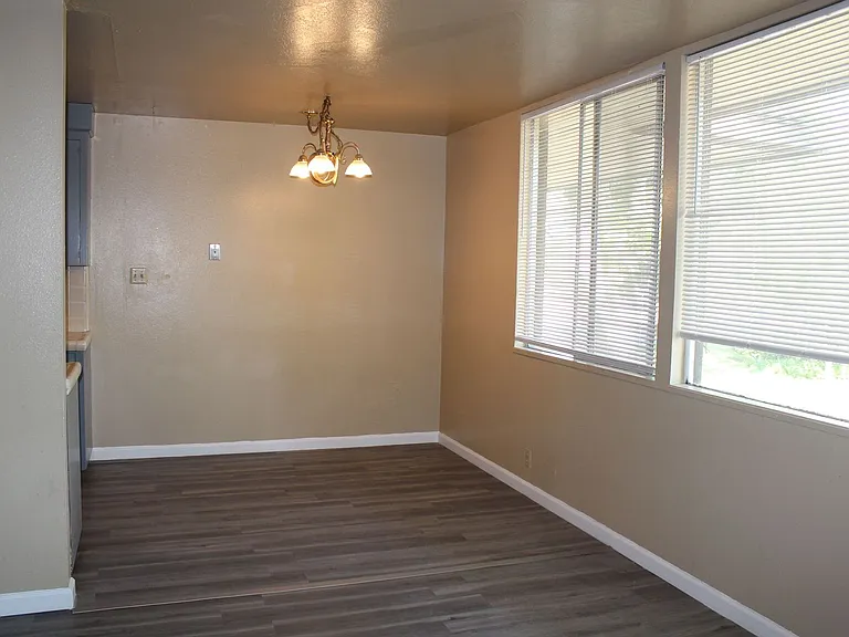 248 W Knoles Way — Photo 28
