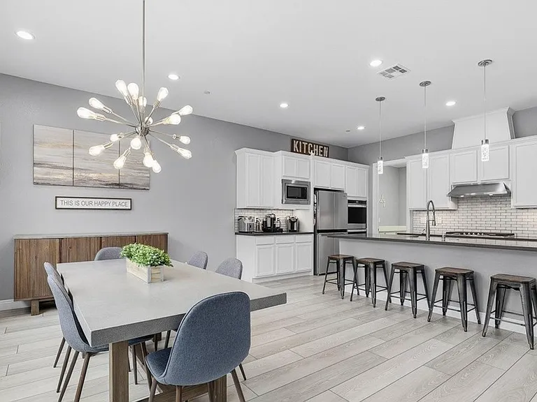 2562 Millburn Ave — Photo 6