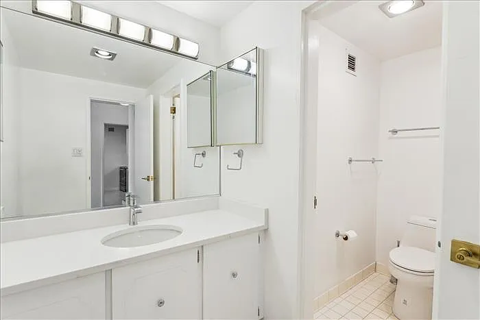 2555 Pennsylvania Ave NW #816 — Photo 32
