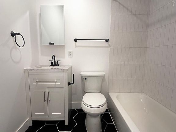 5th image of 111 E Duval St Unit 2