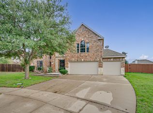 702 Escapade Ct, Midlothian, TX 76065