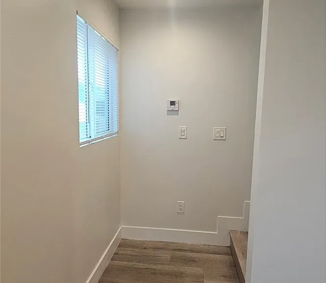 10962 1/2 Avalon Blvd — Photo 20