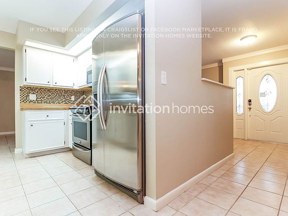 5th image of 1016 SW 37th St
