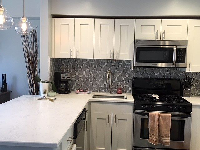 1st image of 2039 N Larrabee St #A2