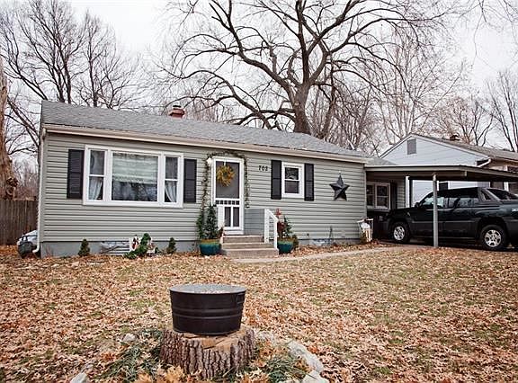2nd image of 702 W Charles Ct