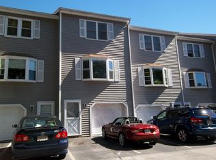 95 Tennis Plaza Rd UNIT 5, Dracut, MA 01826