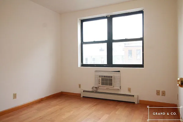 Rented by Grand & Co. | media 5