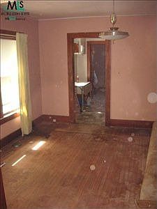 4th image of 2445 Royal Ave