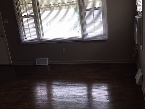5th image of 4918 Freeman Ave