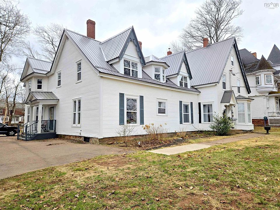 1st image of 181 Victoria St E #179