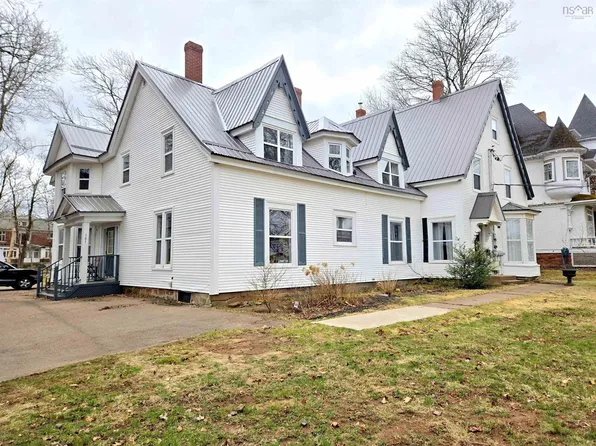 181 Victoria St E #179, Amherst, NS B4H 1Y7