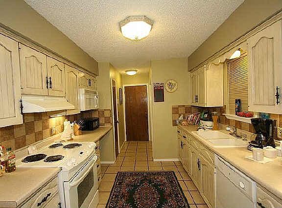3rd image of 7108 S 75th Ave E