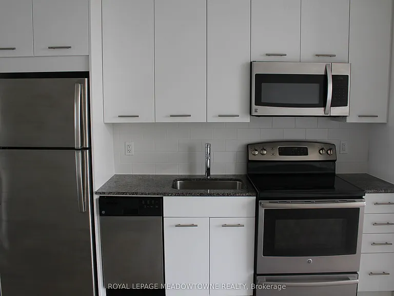 2055 Danforth Ave #804 — Photo 1