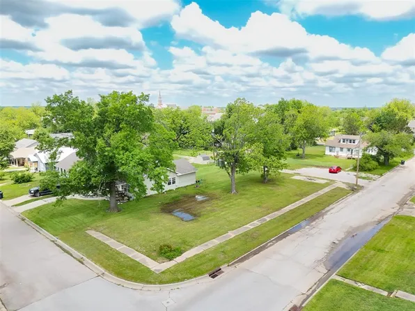 202 W Rosa St Lot 31 & 32, Shawnee, OK 74804