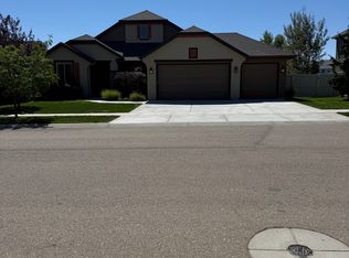 1037 Silver Springs St, Middleton, ID 83644