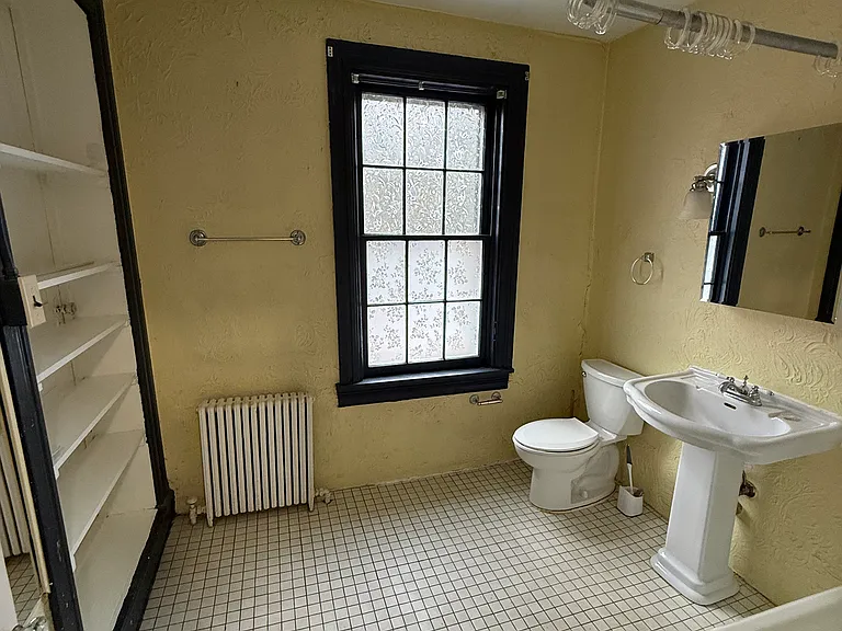 413 W Orange St #3 — Photo 3