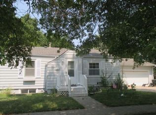 412 E 1st St, Hillsboro, KS 67063