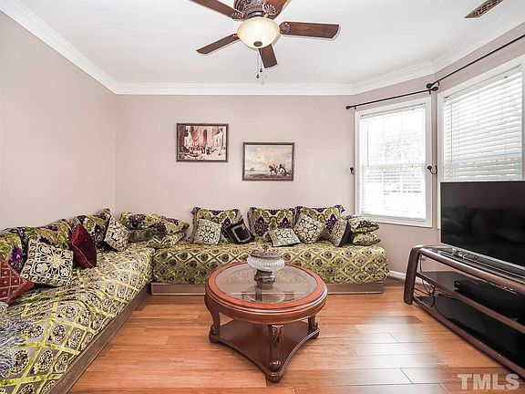 4th image of 2225 Cedar Grove Dr