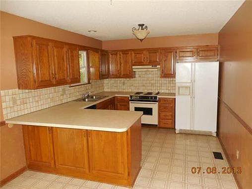 5th image of 12206 E 59th St