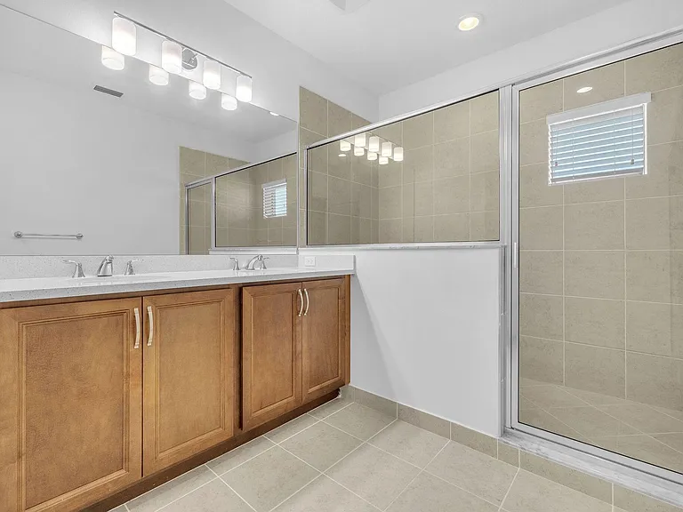 540 Sanderling Cir — Photo 8