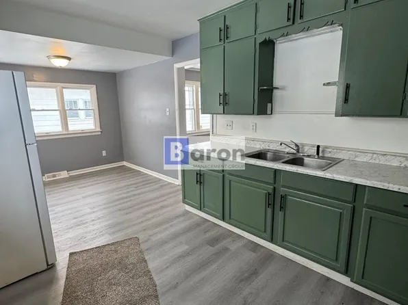 814 N Elmer St, South Bend, IN 46628