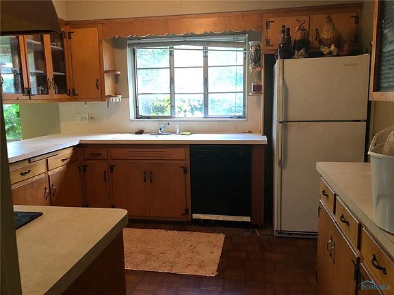 2nd image of 1718 N Cove Blvd