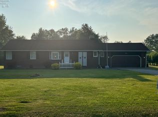 1450 Claus Rd, Vermilion, OH 44089