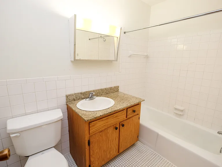Minnehaha Apartments | 3628 — Photo 20