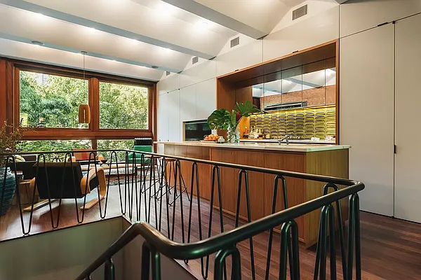 Rented by Gulia Wang, LREB | media 47