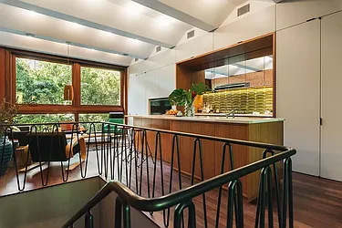 Rented by Gulia Wang, LREB