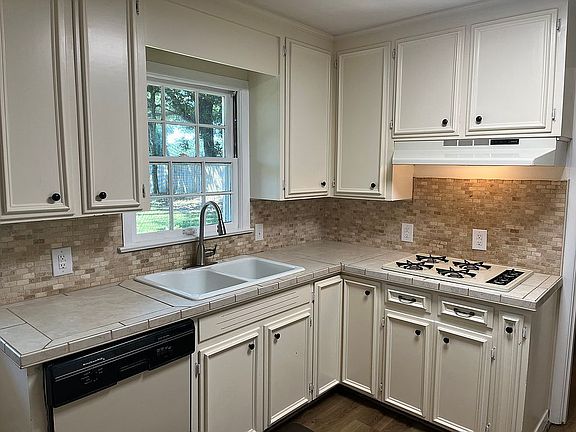 5th image of 8922 Scenic Hills Dr