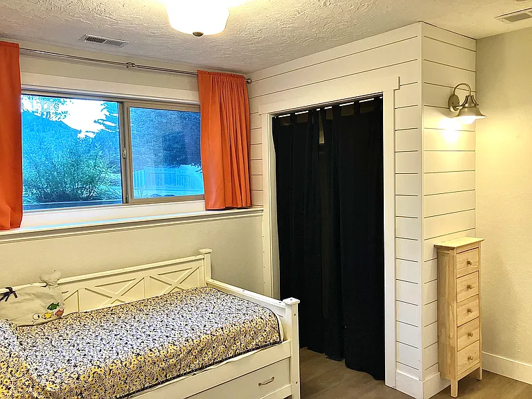 downstairs bed 2 (LVP flooring)