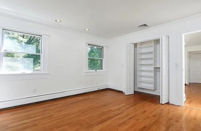 8 Laurel Ave — Photo 11