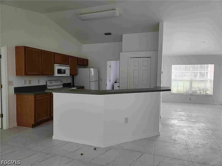14980 Coopers Hawk Way — Photo 3