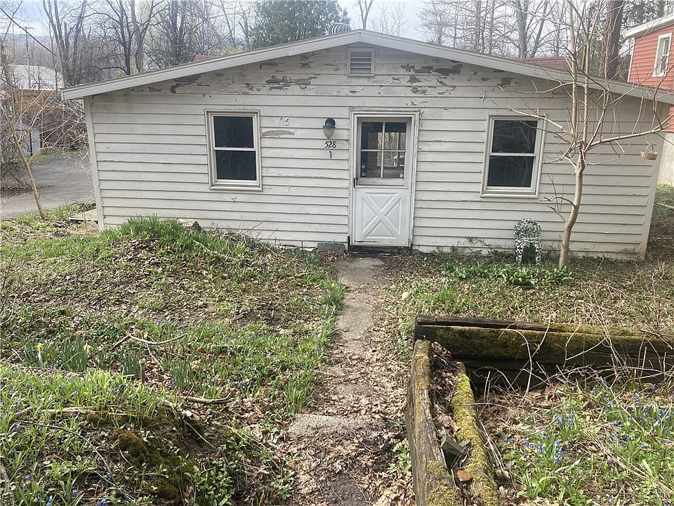 1st image of 528 Spencer Rd