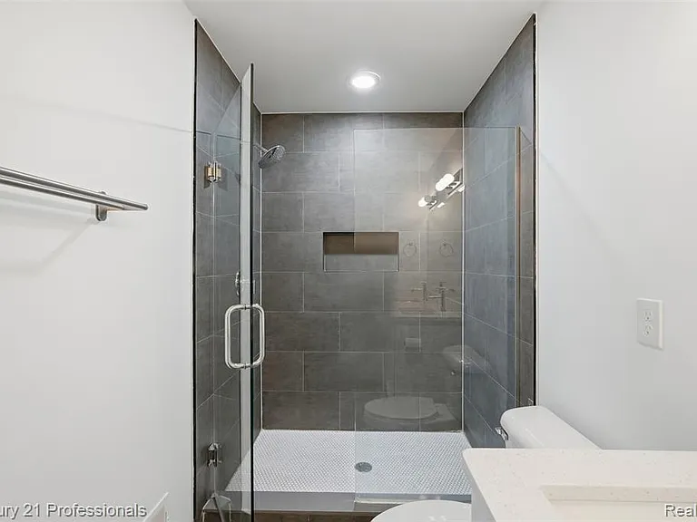 2917 Summers Pl — Photo 33