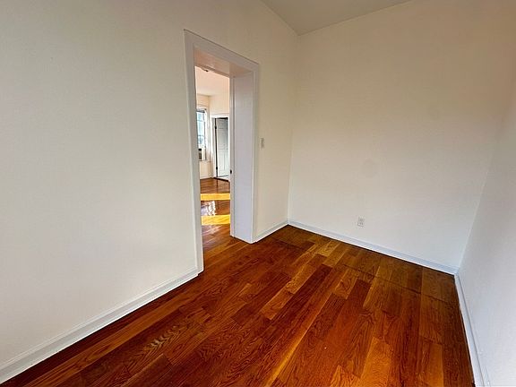 5th image of 27 Morton St #90
