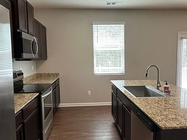 3130 Heritage Glen Dr — Photo 4