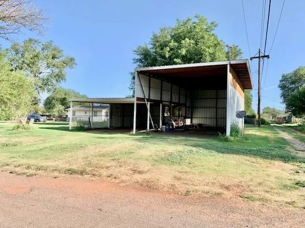 302 N 2nd St #10-12, Sayre, OK 73662