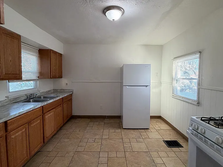 15307 Holmes Ave — Photo 2