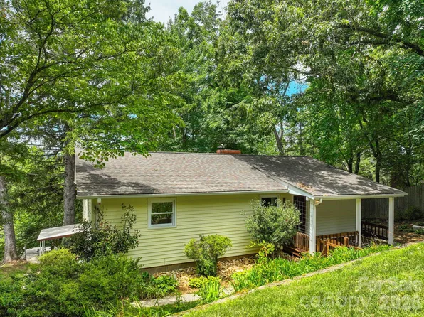 11 Von Ruck Ct, Asheville, NC 28801