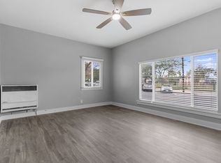 1424 Chestnut Avenue, Long Beach, CA 90813