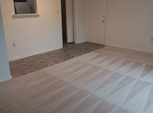 112 Carriage Hill Dr #112, Pulaski, VA 24301