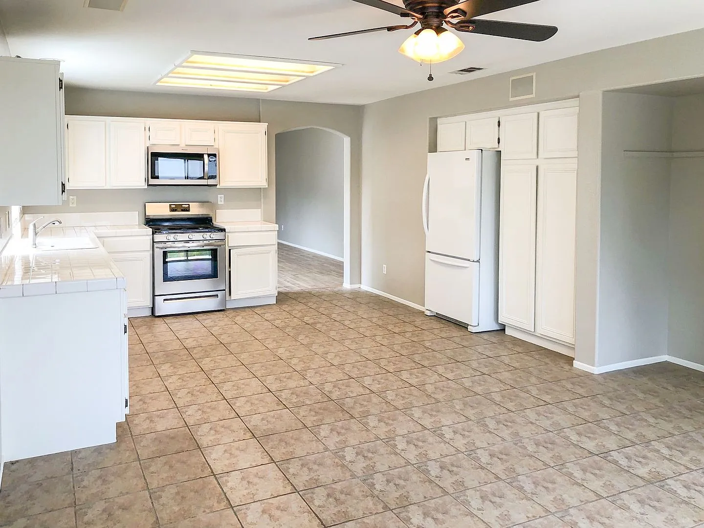 3 Bedroom Home in the Desirable Paloma Del Sol in Temecula! — Photo 4