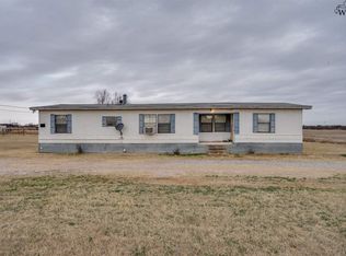 176 Southgate Garden St, Iowa Park, TX 76367
