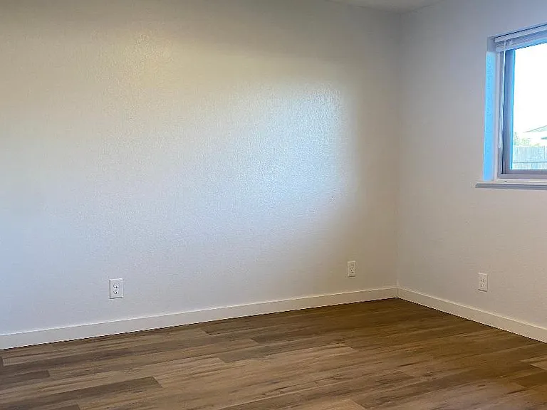 Unit Photo